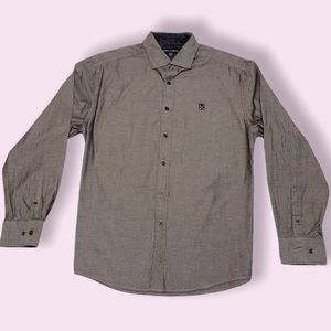 Vince Camuto casual button down shirt size L.